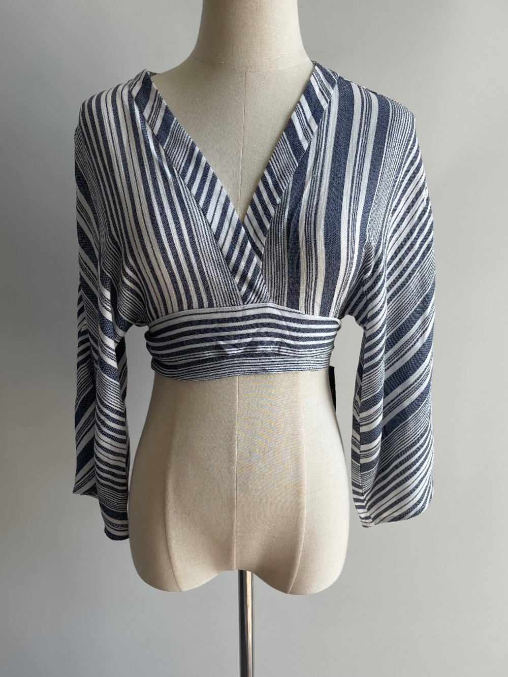 Forever 21 Striped Wrap Tie Front Crop Top NWT S - Picture 1 of 9